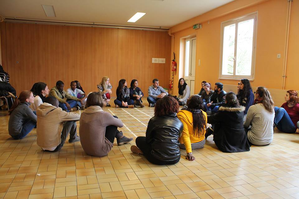 Violences structurelles et physiques envers les femmes en Algérie: rencontre avec deux jeunes activistes